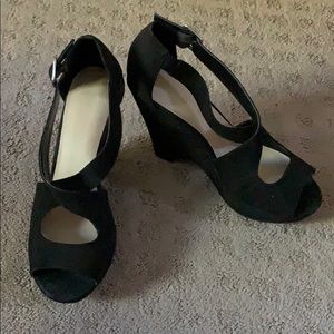 Nine West suede black wedges